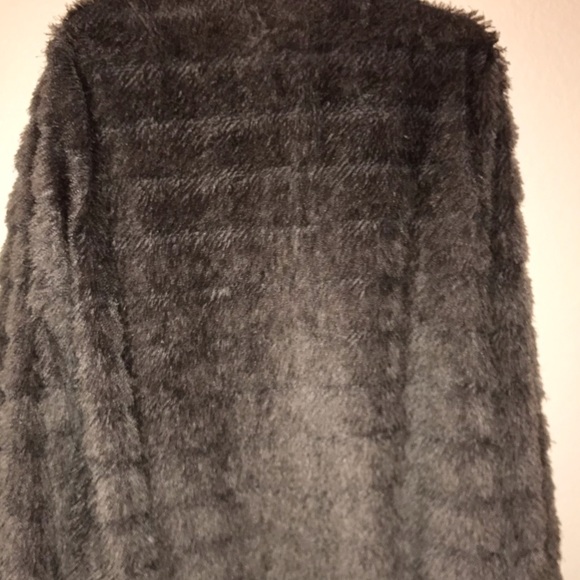Tularosa Faux Fur Gray Jacket - Picture 8 of 8